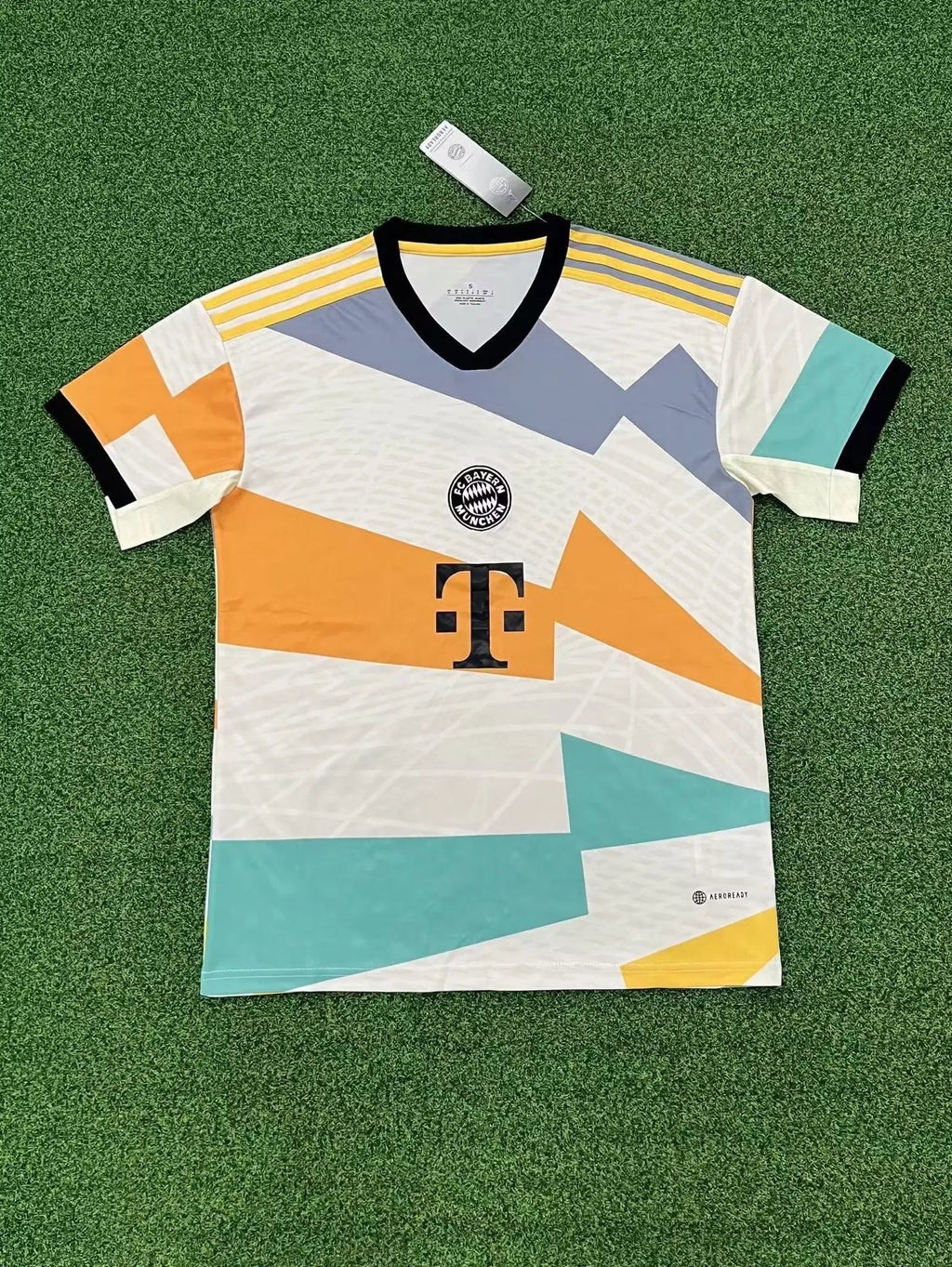 Bayern Munich maillot Édition spéciale 2022 2023